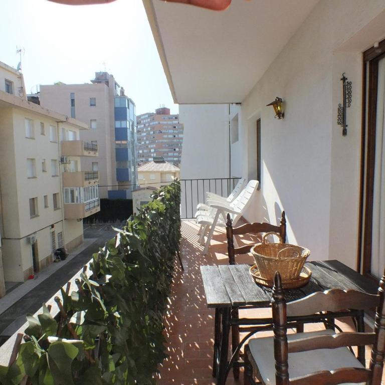 Apartamento Sirenas F2 para 2/3 personas cerca de la playa en Roses - ES-204-37 - Apartment - 2