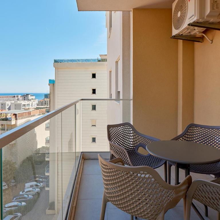 2montenegro FABLIFE Apartments - One-Bedroom Apartment - 1