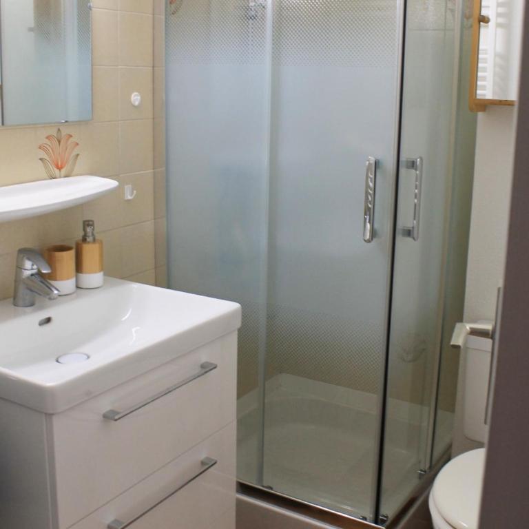 Charming studio near the village center - Studio - 6
