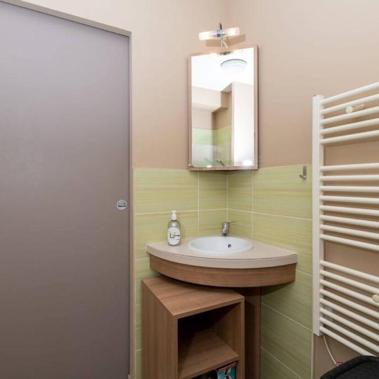 Plages de sable fin, piscine, hammam, tennis LESCLESDENICOLE - Appartement - 18