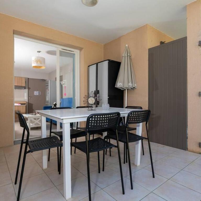 Plages de sable fin, piscine, hammam, tennis LESCLESDENICOLE - Appartement - 16