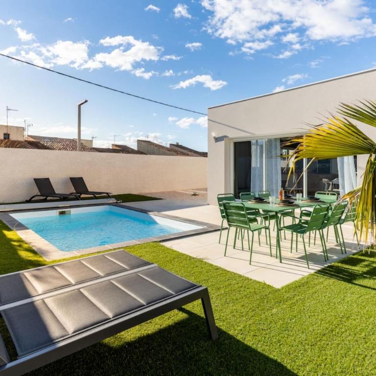 Villa Selva Beach 500 m Away - Three-Bedroom Villa - 5
