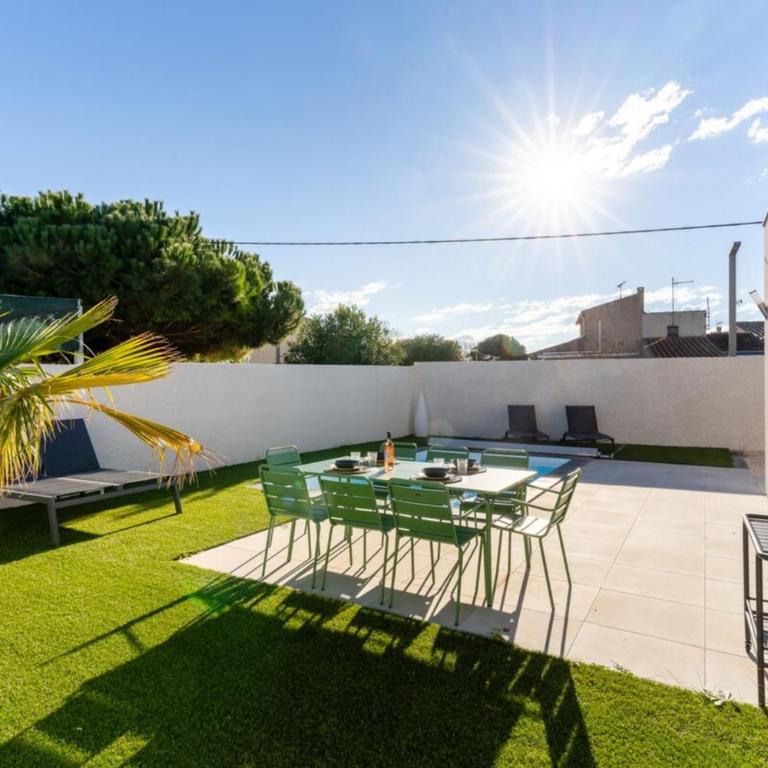 Villa Selva Beach 500 m Away - Three-Bedroom Villa - 37