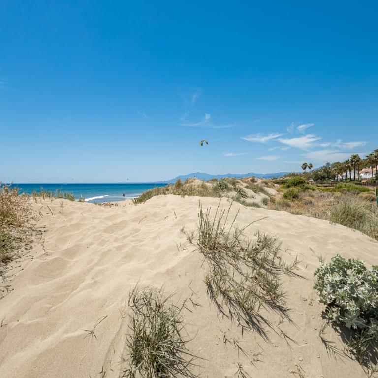 Beachfront 2 BD Apartment & Private Garden - Apartment mit 2 Schlafzimmern - am Meer - 6
