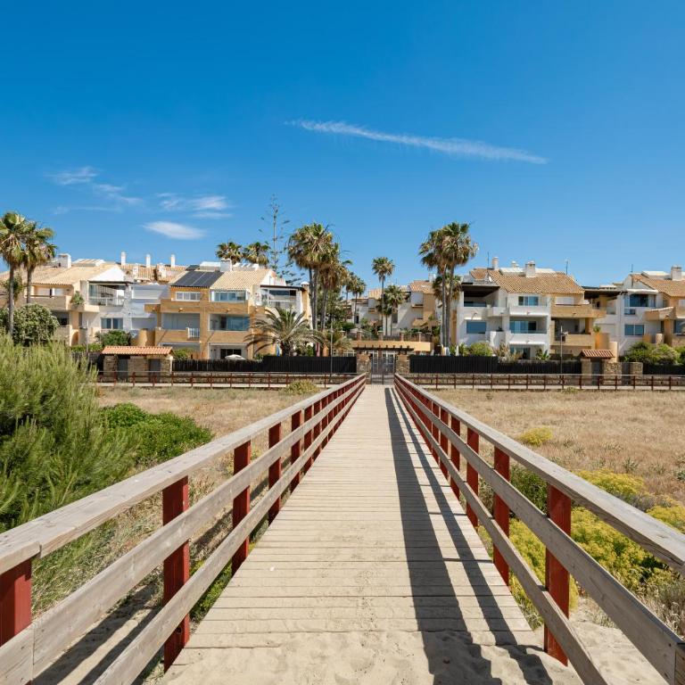 Beachfront 2 BD Apartment & Private Garden - Apartment mit 2 Schlafzimmern - am Meer - 19