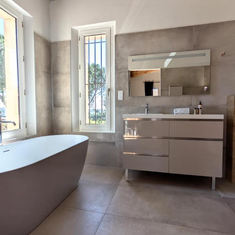 Domaine viticole piscine 20m et cinéma - Villa - 66