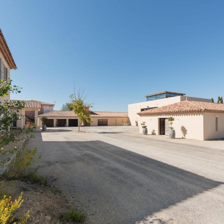 Domaine viticole piscine 20m et cinéma - Villa - 72