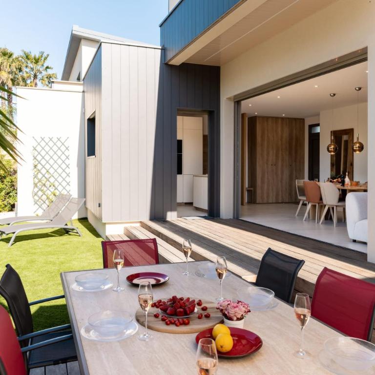 2 Villas Plage Piscines Groupe - Villa - 44