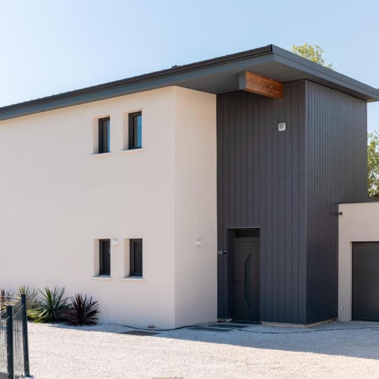 2 Villas Plage Piscines Groupe - Villa - 74