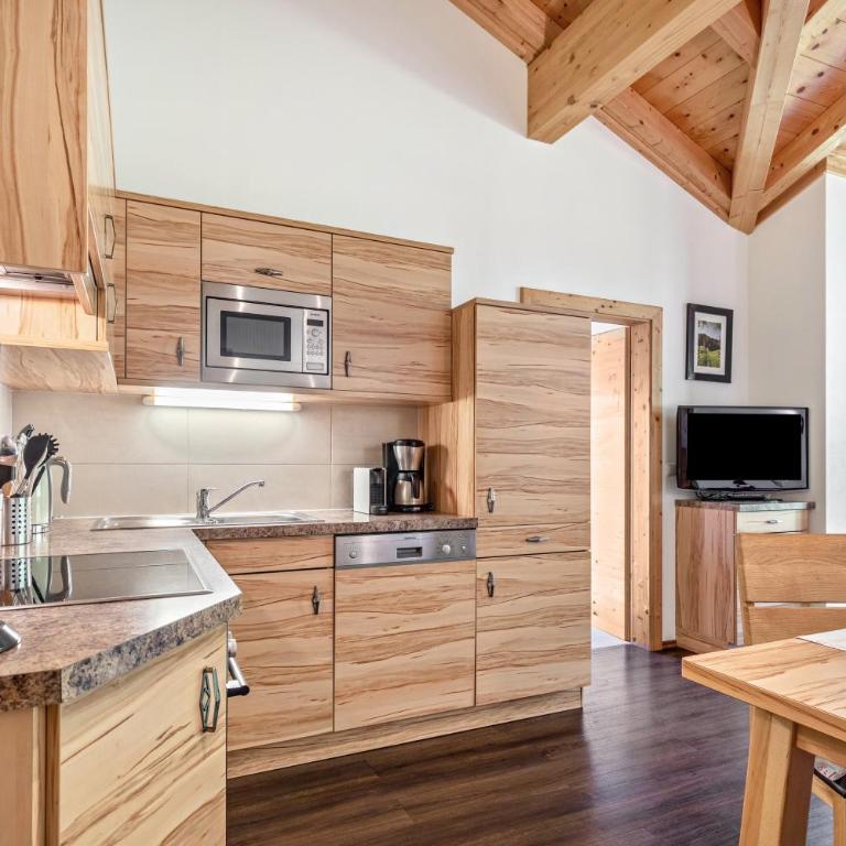 Appartements Stockinger B3 - Deluxe-Apartment mit 2 Schlafzimmern und Gartenblick - 9