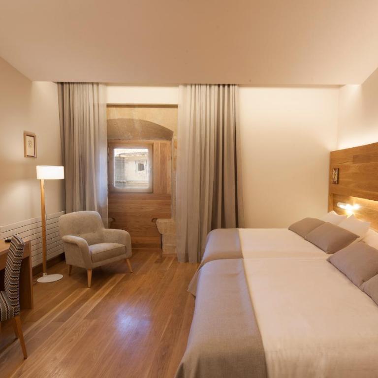 Hotel Real Colegiata San Isidoro - Habitación Doble Superior con aparcamiento gratuito - 12
