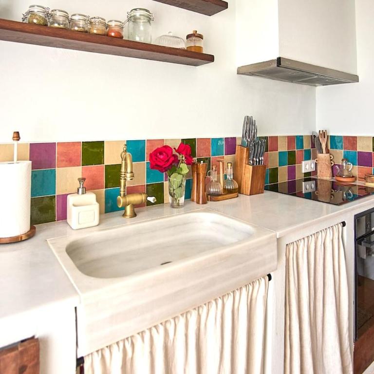 Romantic Sea Views on the Costa Brava - Villa - 6