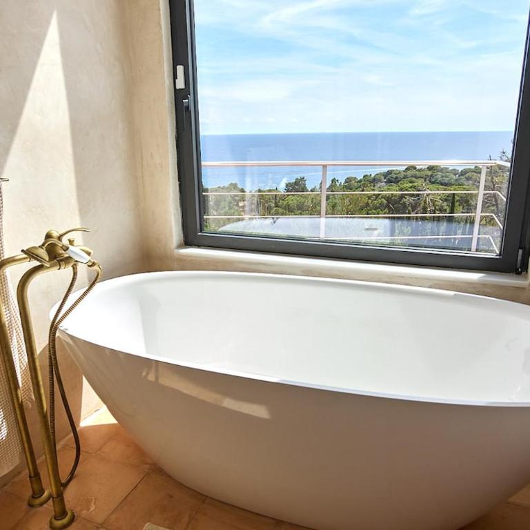 Romantic Sea Views on the Costa Brava - Villa - 11