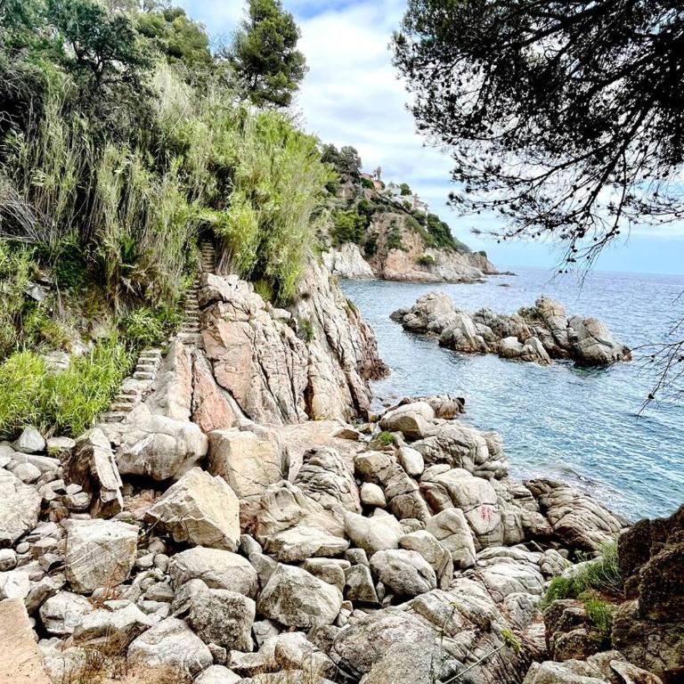 Romantic Sea Views on the Costa Brava - Villa - 38