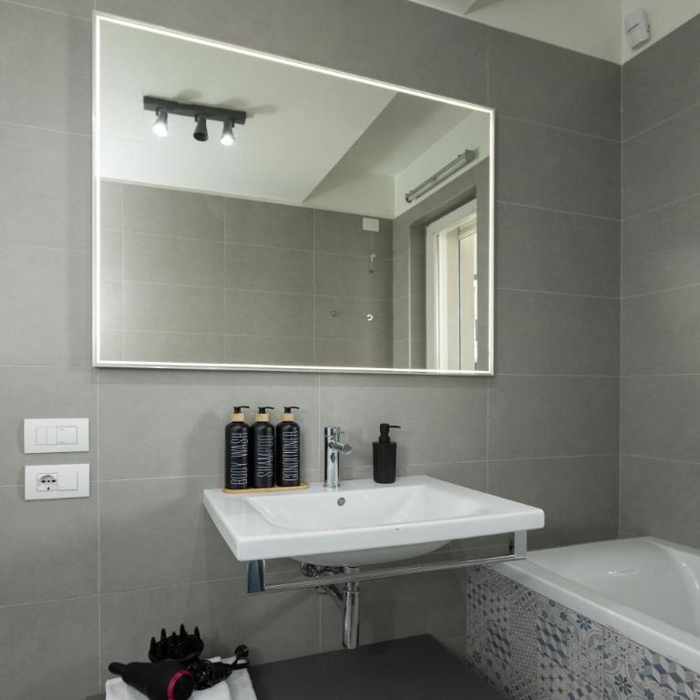 Free Parking - Artstay Monumentale Suite with Gym - Appartamento con 2 Camere da Letto - 41
