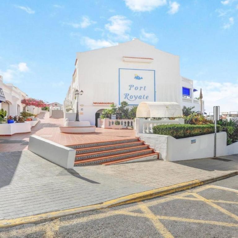 Lovely Studio Apartment Communal Heated Pool - Apartamento Estudio con balcón - 12