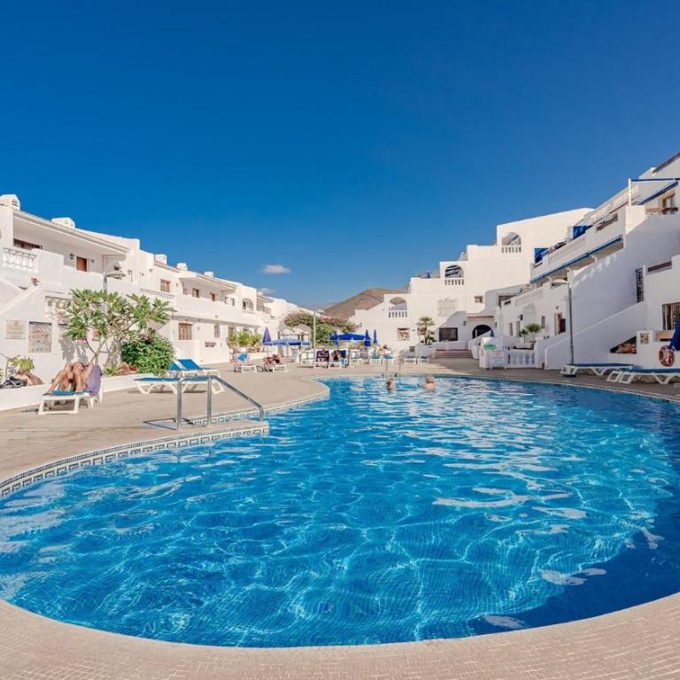 Lovely Studio Apartment Communal Heated Pool - Apartamento Estudio con balcón - 11