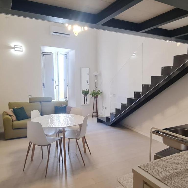 Beni Benius - One-bedroom Loft Apartment - 2