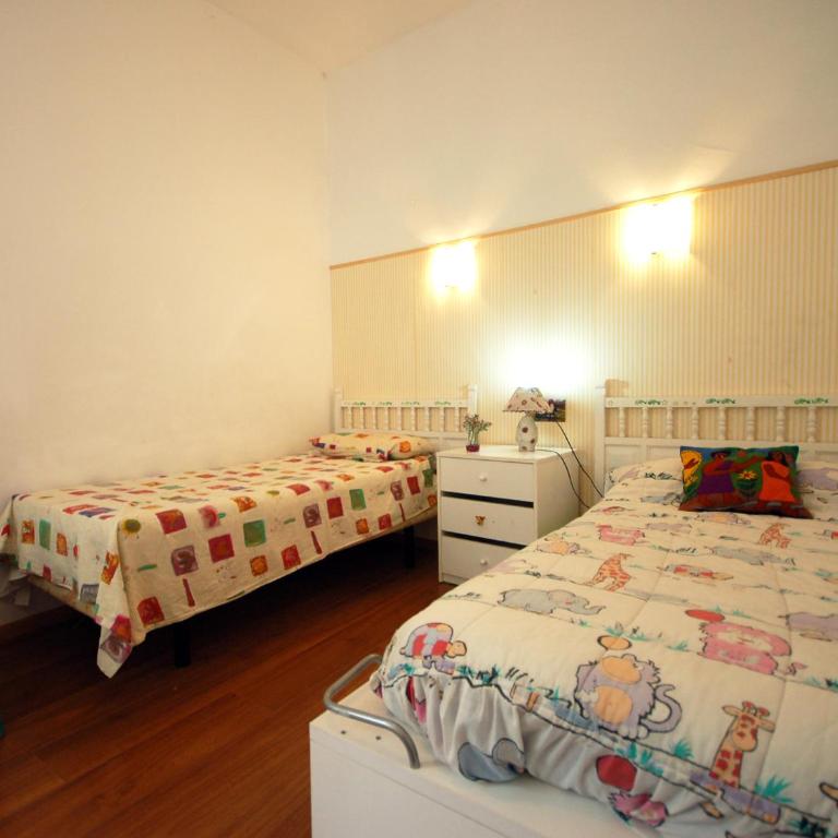 Lets Holidays APARTMENT NEAR THE BEACH - Two-Bedroom Apartment - 11