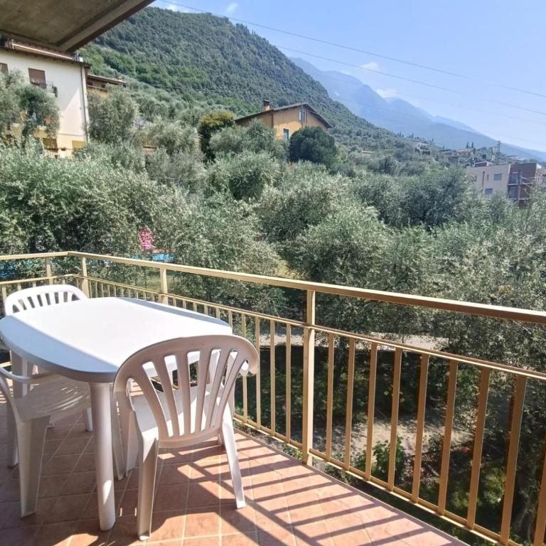 Rosa e Lavanda - Appartamento con Vista e Balcone - 5