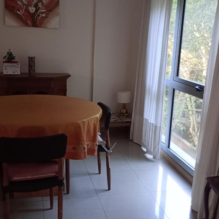 Espacioso y luminoso, Club Atenas, 100 m del Hospital Argentino - Apartamento de 2 dormitorios - 5