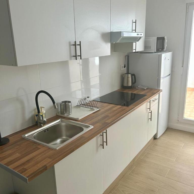 Excellent renovated house close to the beach - Ferienhaus - 27