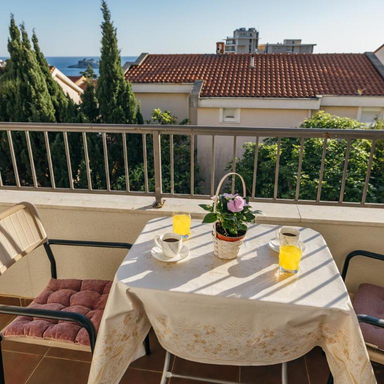 Apartments Nada - Studio sa Bračnim Krevetom i Delimičnim Pogledom na More - 11