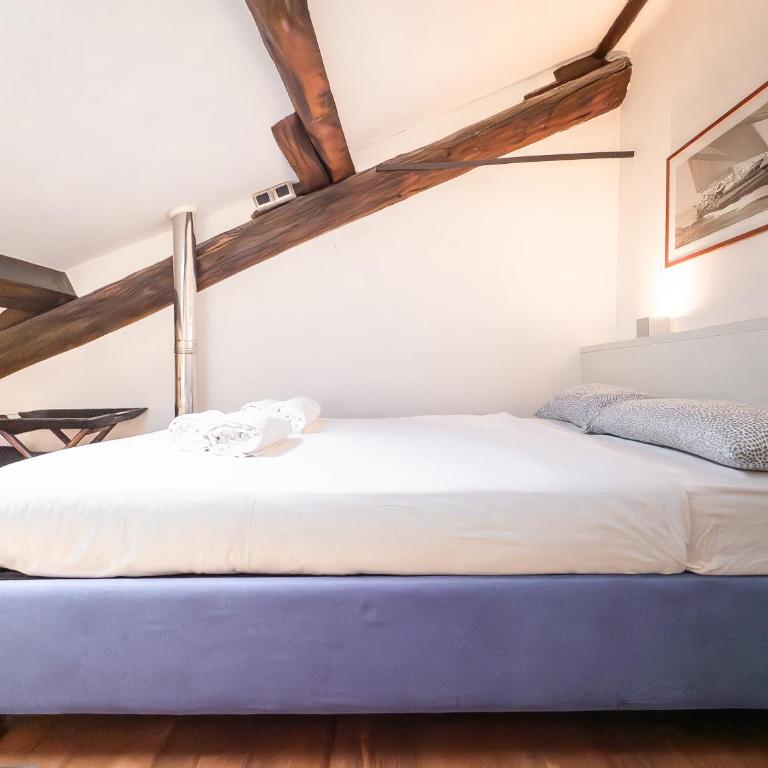 Charming Apartment in the Navigli District - 4 people - Appartamentino su 2 Livelli - 6