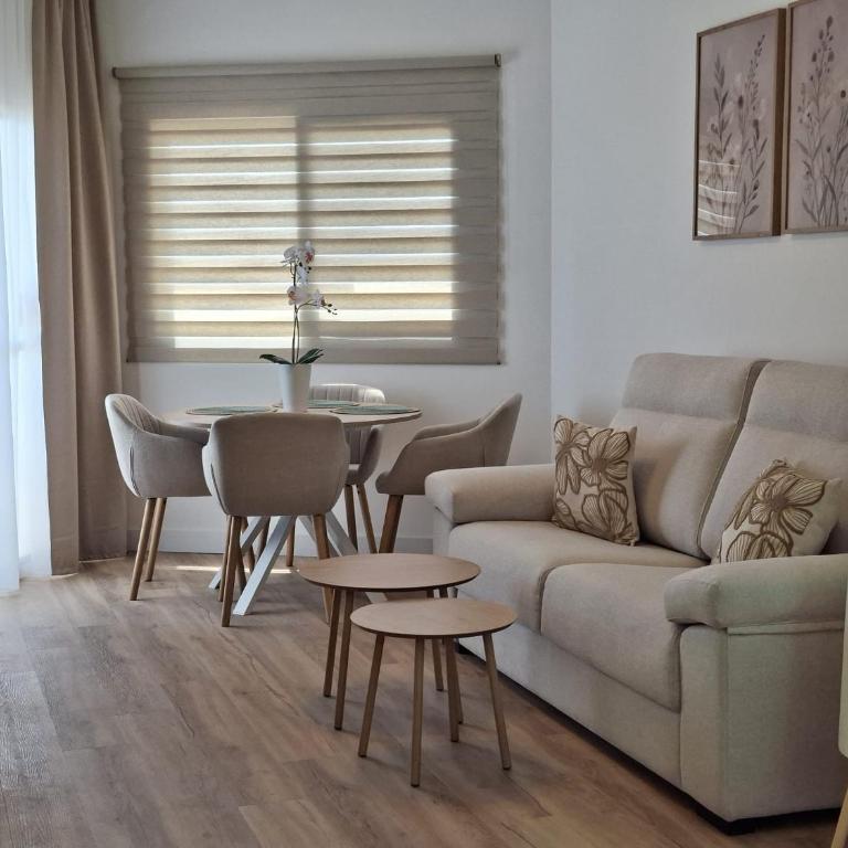 Ref 286 Apartamento en primera línea de playa con vistas al mar piscina y preciosa terraza soleada - Apartamento con vistas al mar - 17