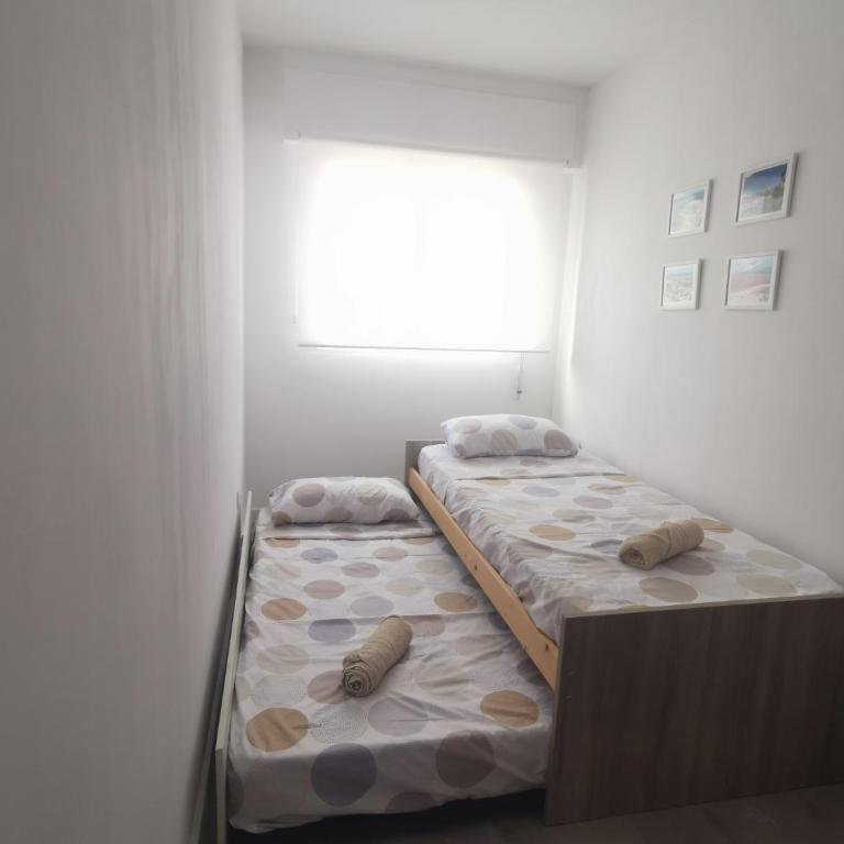 Veluto Cosy Apartment in Torrevieja - Two-Bedroom Apartment - 2