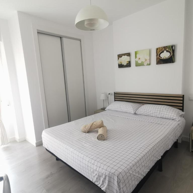 Veluto Cosy Apartment in Torrevieja - Two-Bedroom Apartment - 11