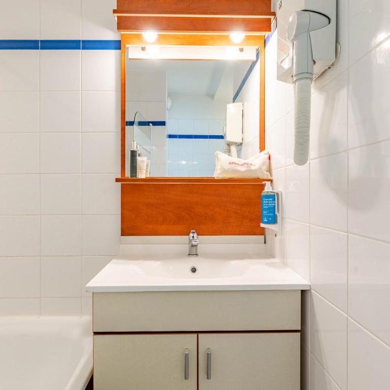 Appart'City Classic Clermont Ferrand Centre - Appartement - 4