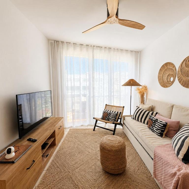 Ocean View - Deluxe One-Bedroom Apartment with Ocean View - 29