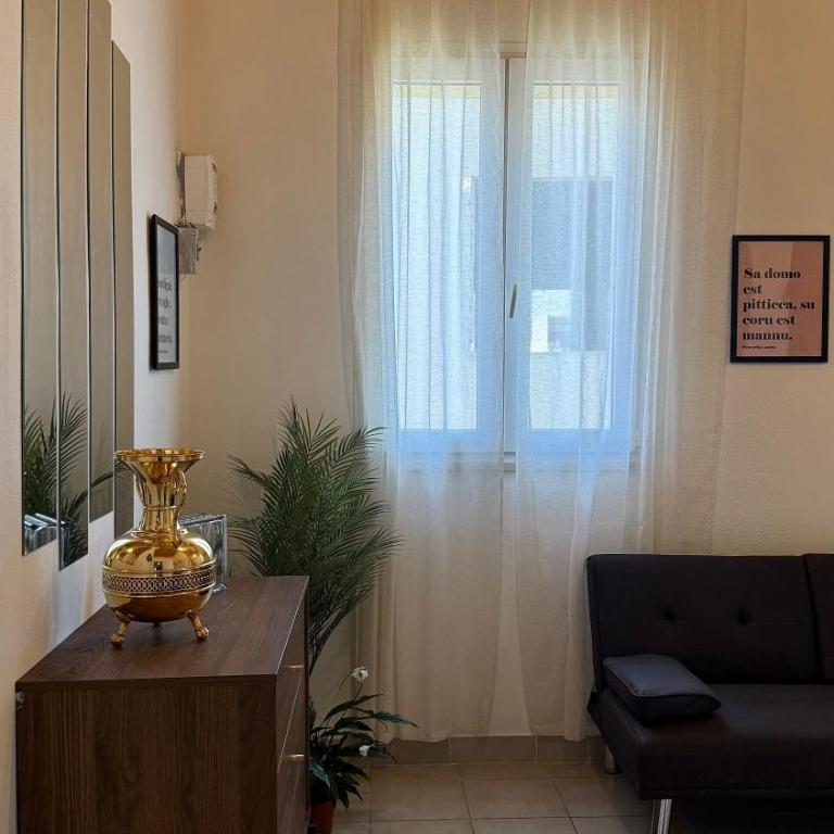 Mirror House Appartamento luminoso con terrazze - Family Room with Terrace - 3