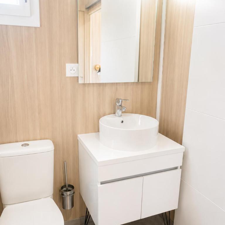Riva Kub - One-Bedroom Apartment - 8