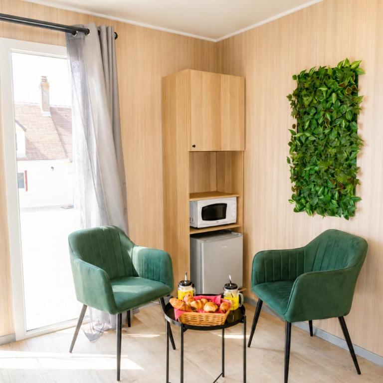 Riva Kub - One-Bedroom Apartment - 4