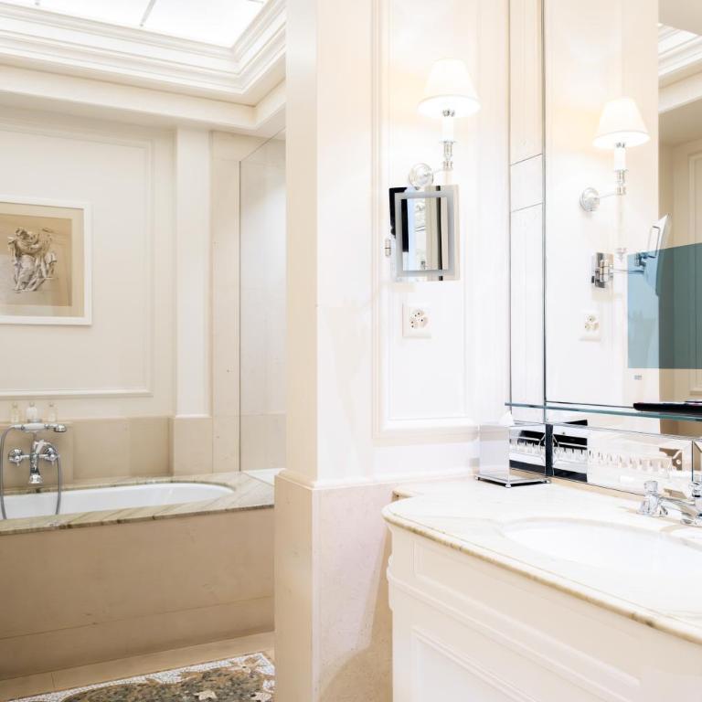 Beau-Rivage Palace - Juniorsuite Palace mit Seeblick - 3