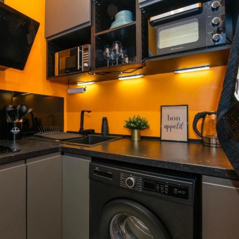 Charmant T2 cosy au cœur dAntibes proche vieille ville & plages - Appartement - 10