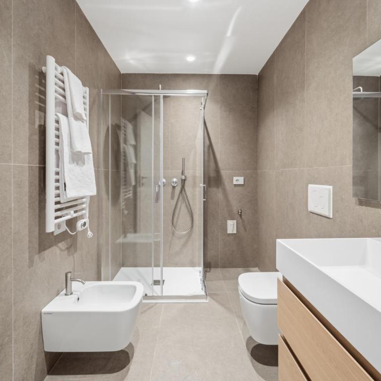 Arena Gateway Cinema Suite Adult Only - Habitación Doble con baño privado - 14