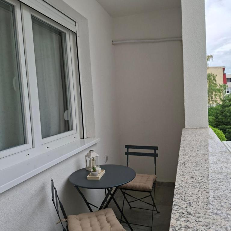 Mocha Suite Modern Beige Apartment with Parking & EV CHRG - Apartment mit 1 Schlafzimmer - 6