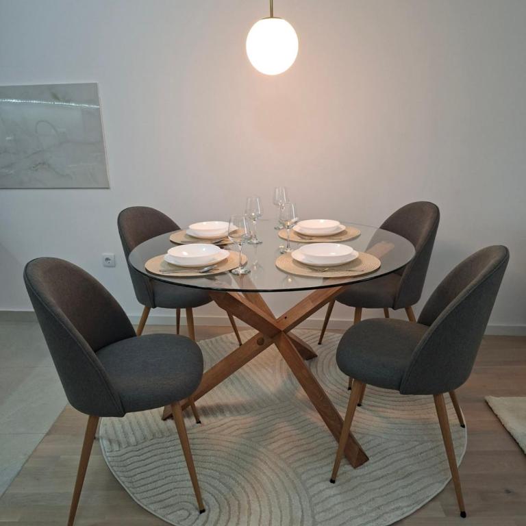 Mocha Suite Modern Beige Apartment with Parking & EV CHRG - Apartment mit 1 Schlafzimmer - 7