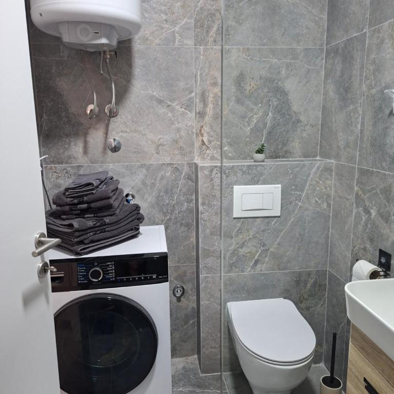 Mocha Suite Modern Beige Apartment with Parking & EV CHRG - Apartment mit 1 Schlafzimmer - 9