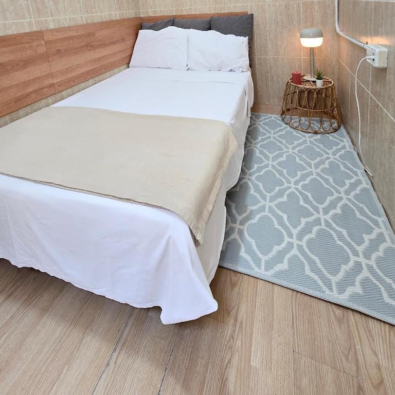 MarBarcelona Coliving Aviacio - Habitación Doble con baño compartido - 1