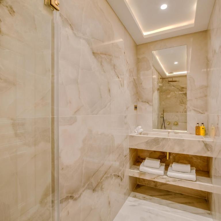 Pick A Flat's Apartement in Champs Elysées - Avenue Marceau - Two-Bedroom Apartment - 13