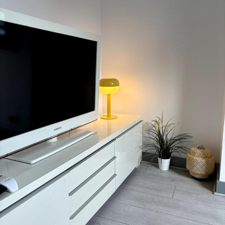Flat Champs Elysées 1 bedroom Air conditioning - Appartement 2 Chambres - 16