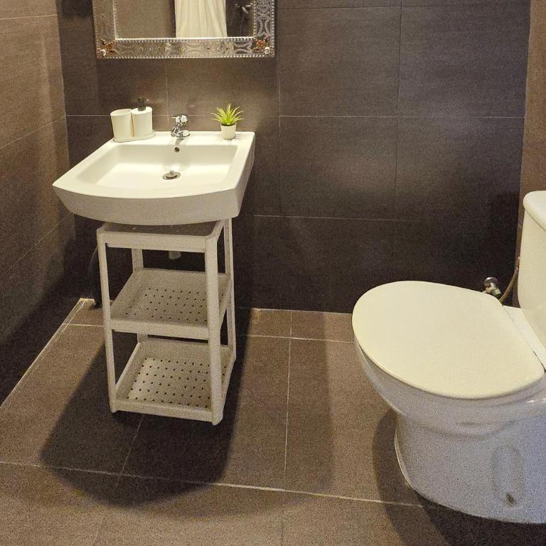 MarBarcelona Coliving Aviacio - Habitación Doble con baño compartido - 9