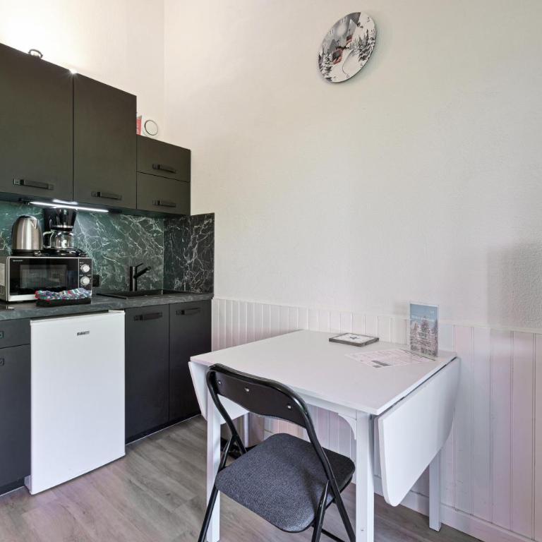 Appt Le charvin Manigod La Clusaz - Appartement 1 Chambre Supérieur avec Balcon - 2