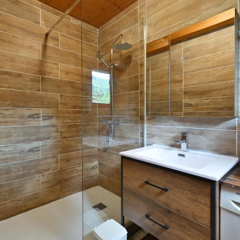 Appartement rez-de-jardin-La Clusaz - Deluxe-Apartment mit 2 Schlafzimmern und Gartenblick - 11