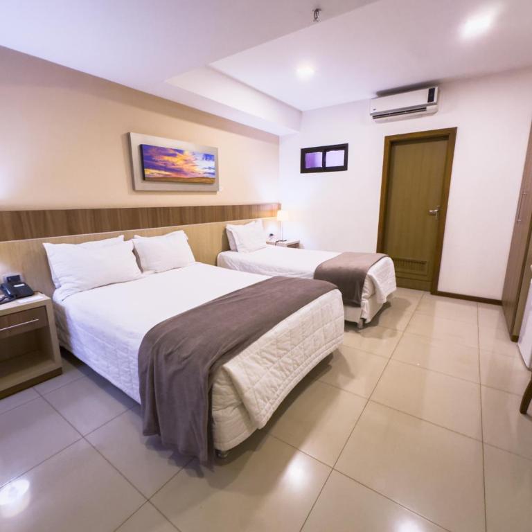 Bella Vista Hotel - Encarnación - Comfort Triple Room - 6