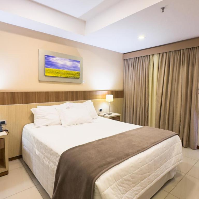 Bella Vista Hotel - Encarnación - Superior Queen Room - 6